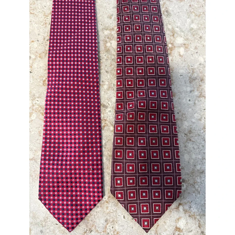 Lot of 2 Mens Silk Ties Carlos Devenezia Burgundy Saddlebred Red Blue‎ Geometric